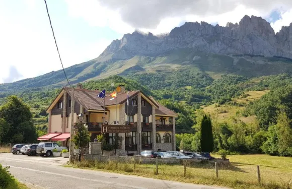 瓦爾德龍庫佈雷斯酒店