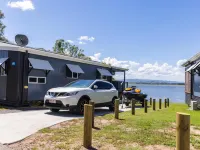 Nrma Lake Somerset Holiday Park - parking