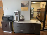 Studio 6 Lincoln, NE - Airport - جاكوزي