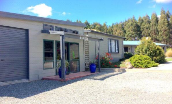 Fiordland Great Views Holiday Park