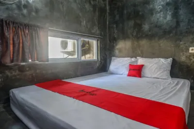 RedDoorz near Jumbo Mall Sragen Hotel dekat Toko Ban Sukowati