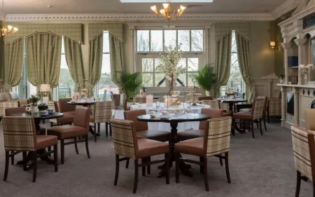 Four Seasons Hotel & Leisure Club Отели в г. Мунисипал Дистрикт оф Монахан