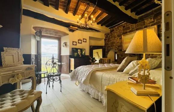 安蒂科劇院旅館