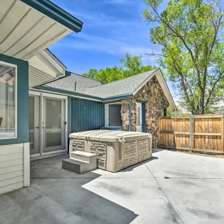 Stylish Basecamp 6850 Near Downtown Williams!