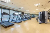 Staycae Holiday Homes - Suburbia Hotels near مطار آل مكتوم الدولي بدبي