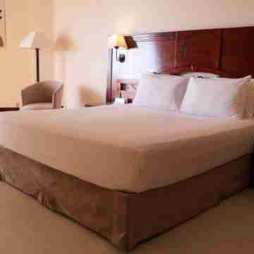 Brayka Bay Reef Resort Rooms