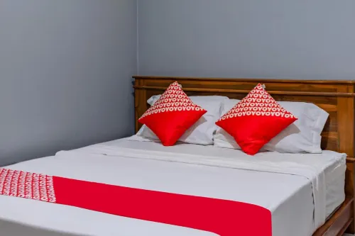 Hotel O Ilir Barar I Near Rumah Sakit Islam Siti Khadijah Formerly Maleo Hotel Hotel a Lorok Pakjo