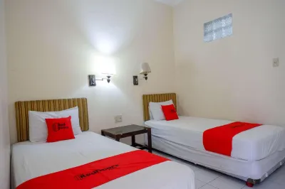 RedDoorz Near Lokawisata Baturaden 2 Hotels near Dam Belanda KTH Muntu