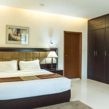 The Avenue Hotel & Suites