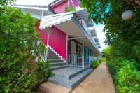 Color Ville Hotel Hotels near Wat Phra That Choeng Chum Worawihan