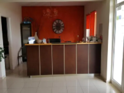 Manto Studios Hotels in Tiros