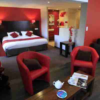 Hôtel Restaurant les Coquelicots the Originals Relais Rooms