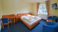 Hotel Vom Land Zum Meer Hôtels à proximité de : Obstlehrpfad Jork