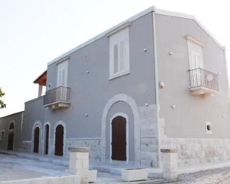 Tenuta Vigna del Noce Hotels in Trani