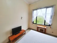 Griya Shinta Syariah Solo Mitra RedDoorz Hotel di Kecamatan Banjarsari