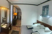 NB Hotel with Free Parking Các khách sạn ở Riga