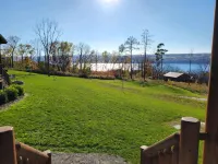 Single Island Shores