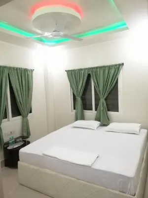 RAJHAT MARANAO House Hotels in 