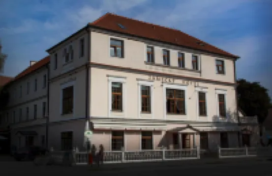 Grandhotel Sluchátko - EX Zámecký Hotel Hôtels à : 