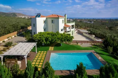 Villa Dimokratia Hotels near Karavitakis Winery / Οινοποιείο Καραβιτάκη