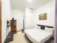 Pondok Wisata Istana XI Hotels in Medan Maimun