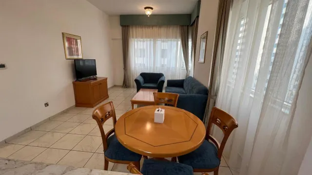 Uptown Hotel Apartments Abu Dhabi by Gewan Zimmer Photos