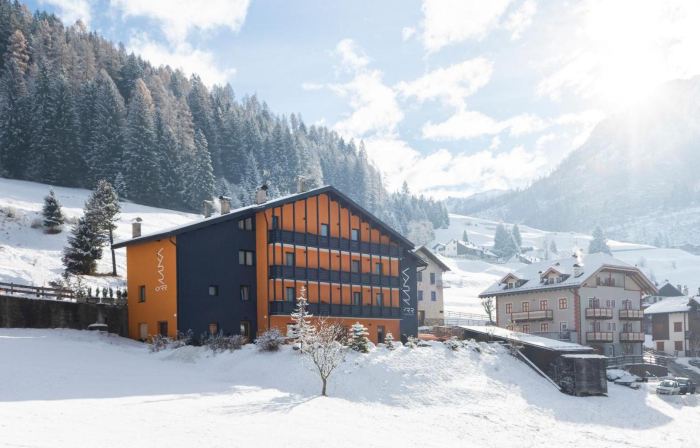 Kyrr Smart Mountain Retreat
