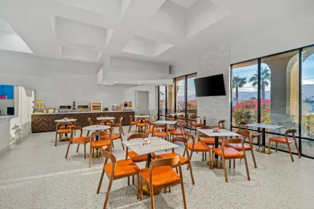 Signature Inn Indio I-10 Отели в г. Индио