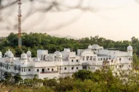 Daulatgarh Resort and Spa