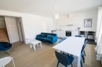 TravelEase - Midi Hotels in Anderlecht
