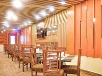 Hotel One University Sukkur - 朝食