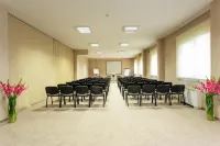 City Avenue Hotel