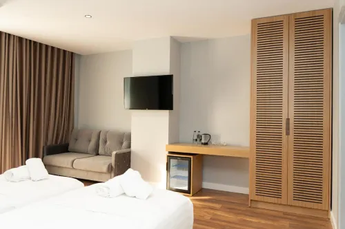 Bounty Hotel - 2-Star