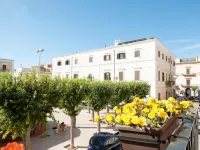 Turenum Apartment B&B Hotels in Trani