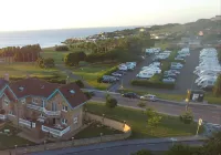Gijon Surf Hostel - Bãi đậu xe