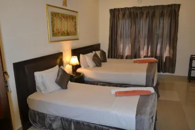 Green Grass Hotel & Restaurant Hoteles en 
