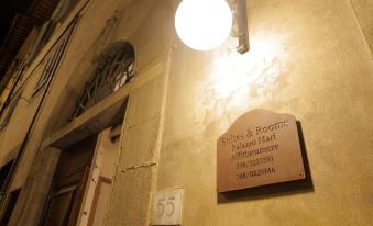 Palazzo Mari Suite & Rooms b&b
