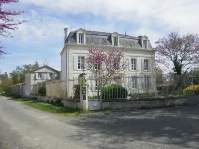 Chambre d'hôtes - Domaine De Berthegille Hôtels à : Saujon
