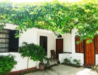 20 House Arugam