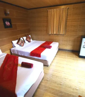 ห้องพักสำหรับสามท่านพร้อมระเบียง