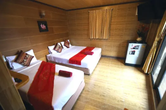 ห้องพักสำหรับสามท่านพร้อมระเบียง