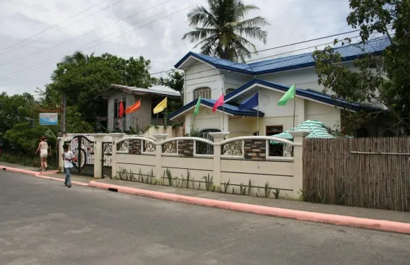 東索爾阿古拉茲住宿