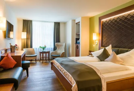 Hotel König Отели в г. Пассау