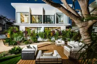 MVillas Luxury Hotel with Beach Club Access & Sauna Hotels in Villareal