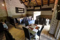 Lion's Guesthouse and the Buck&Lion Restaurant - Завтрак