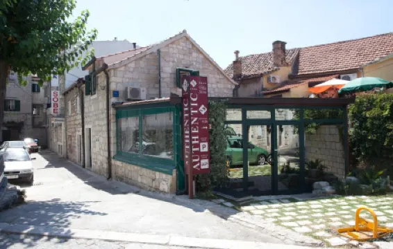 Authentic Luxury Rooms