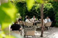 Kracher Hotel Doppelzimmer - Inklusive Pool Hotels near Weingut Hans Tschida