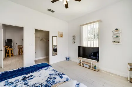 3 Mi to Lakefront Beach: St Cloud Apt