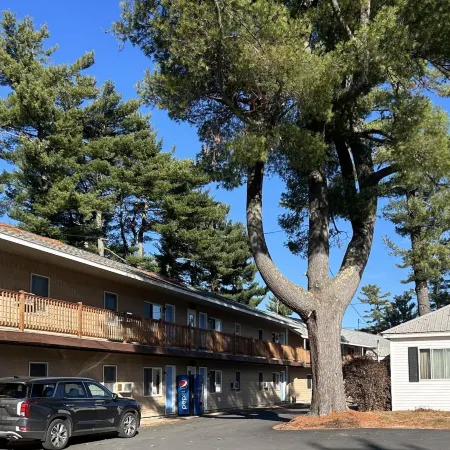 Milford Motel on the River