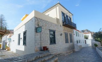 Phaedra Hotel